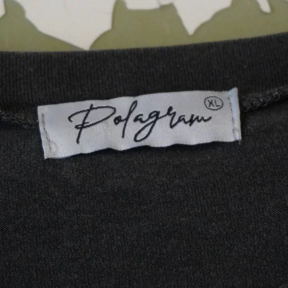 Never Stop Dreaming Graphic Tee Size XL - Picture 3 of 6